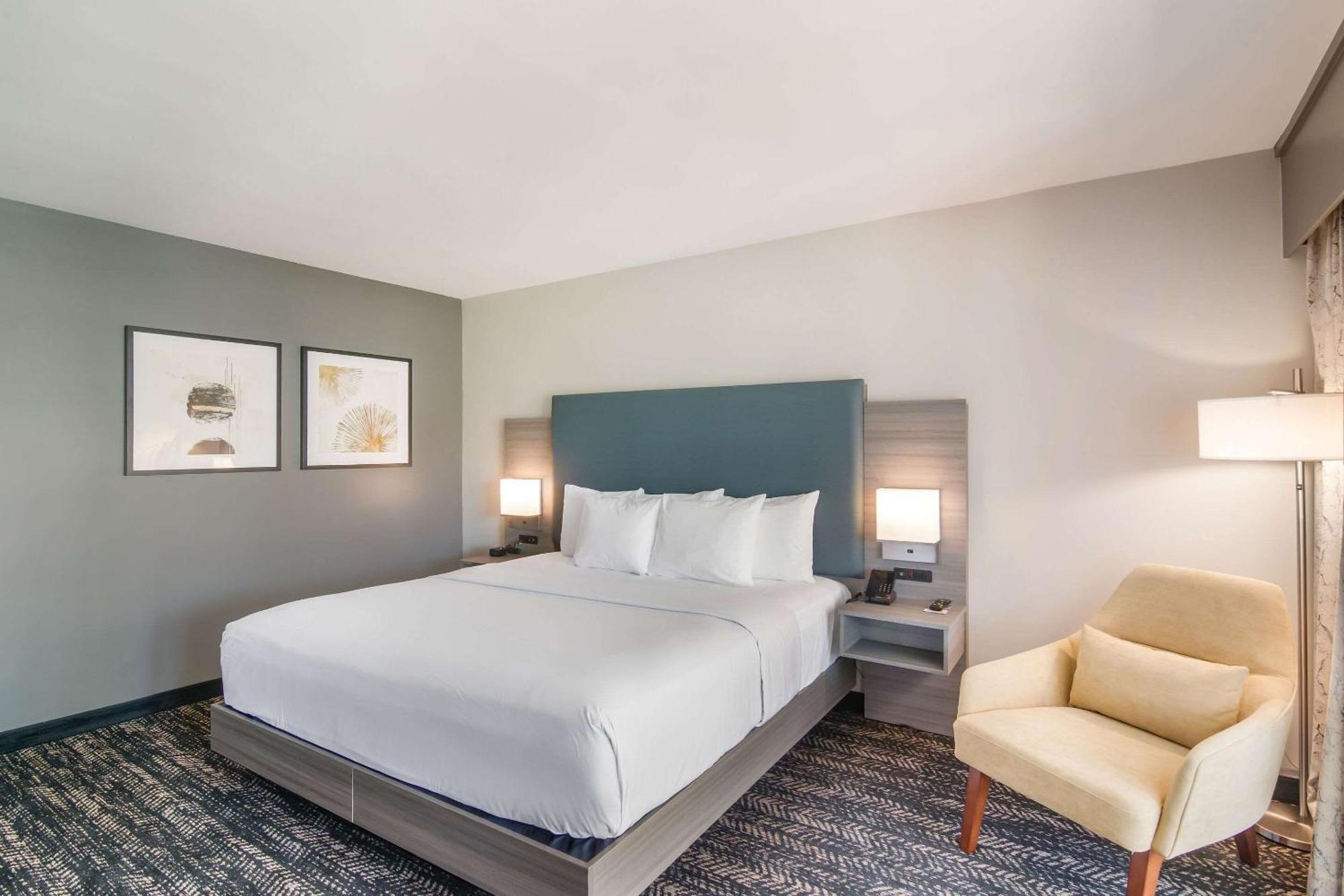 Hourglass Hotel, Ascend Hotel Collection Bakersfield Bagian luar foto
