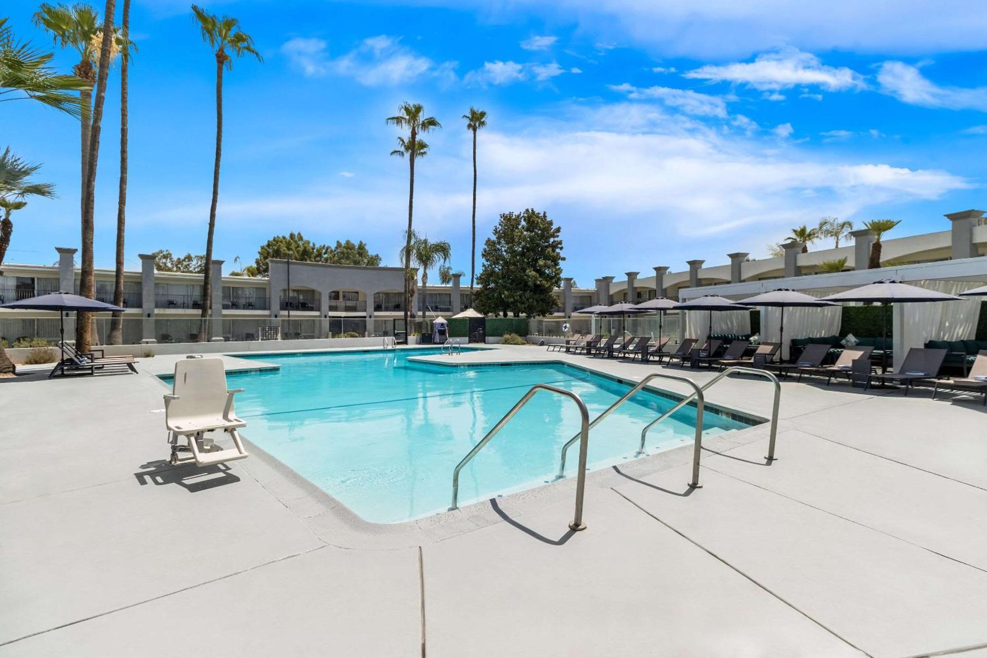 Hourglass Hotel, Ascend Hotel Collection Bakersfield Bagian luar foto