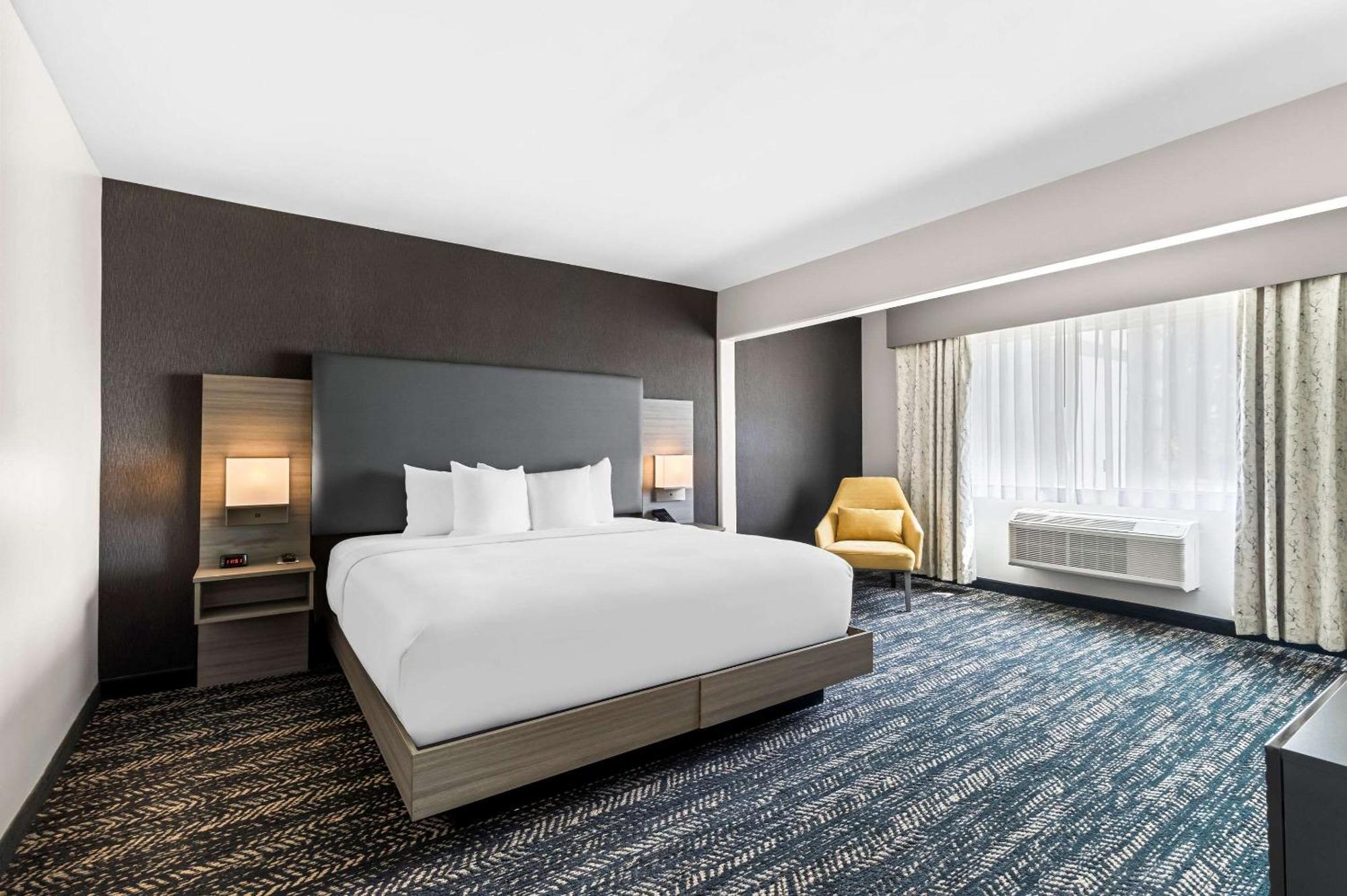 Hourglass Hotel, Ascend Hotel Collection Bakersfield Bagian luar foto