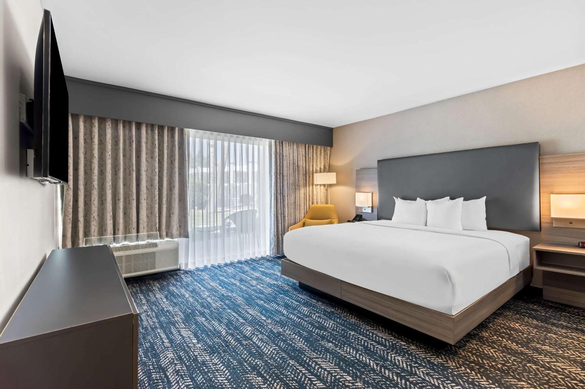 Hourglass Hotel, Ascend Hotel Collection Bakersfield Bagian luar foto