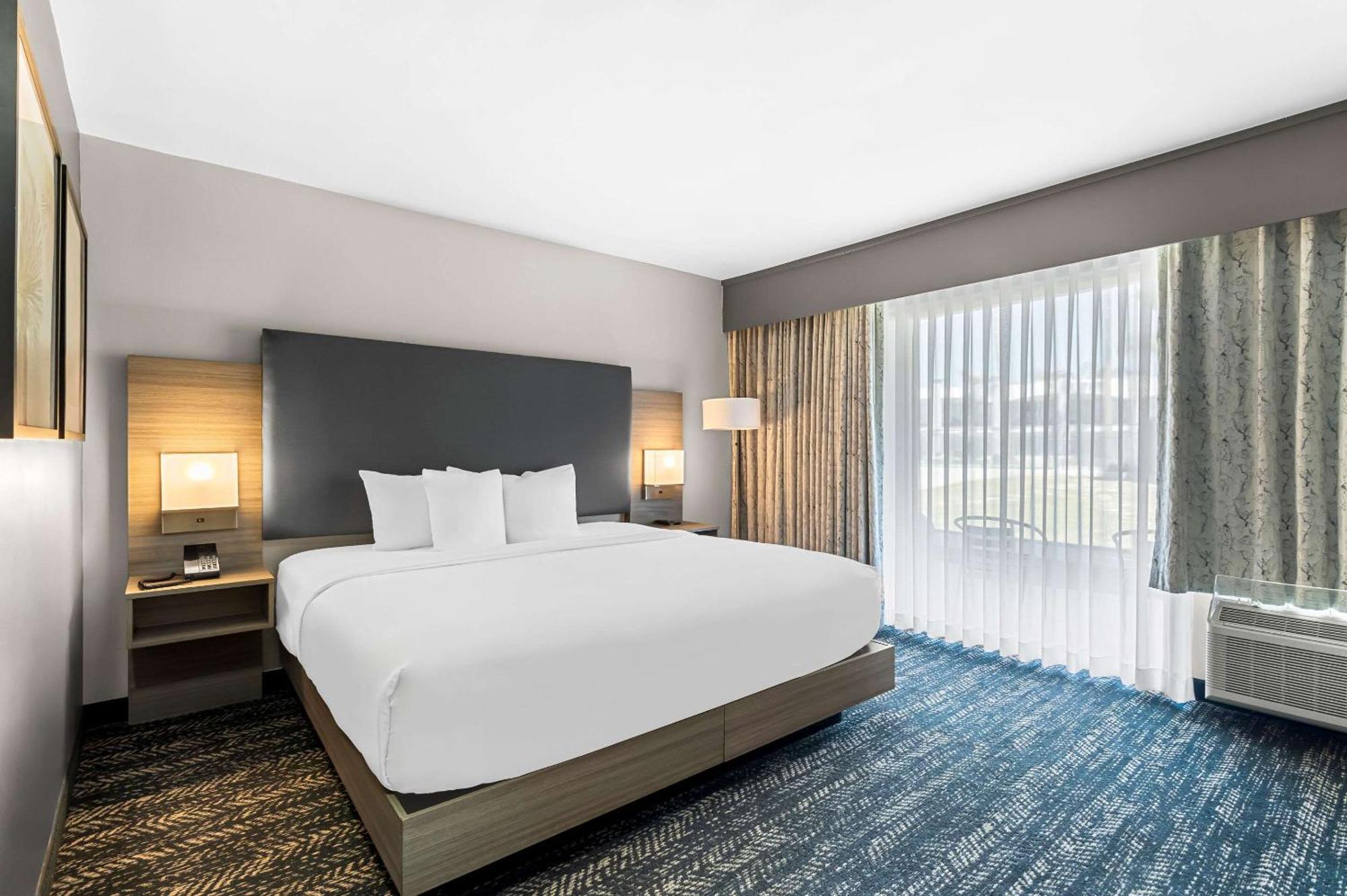 Hourglass Hotel, Ascend Hotel Collection Bakersfield Bagian luar foto