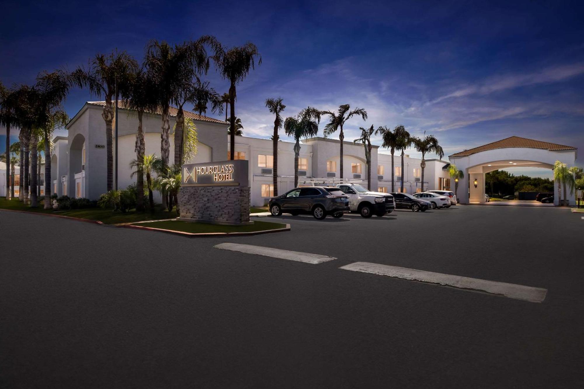 Hourglass Hotel, Ascend Hotel Collection Bakersfield Bagian luar foto